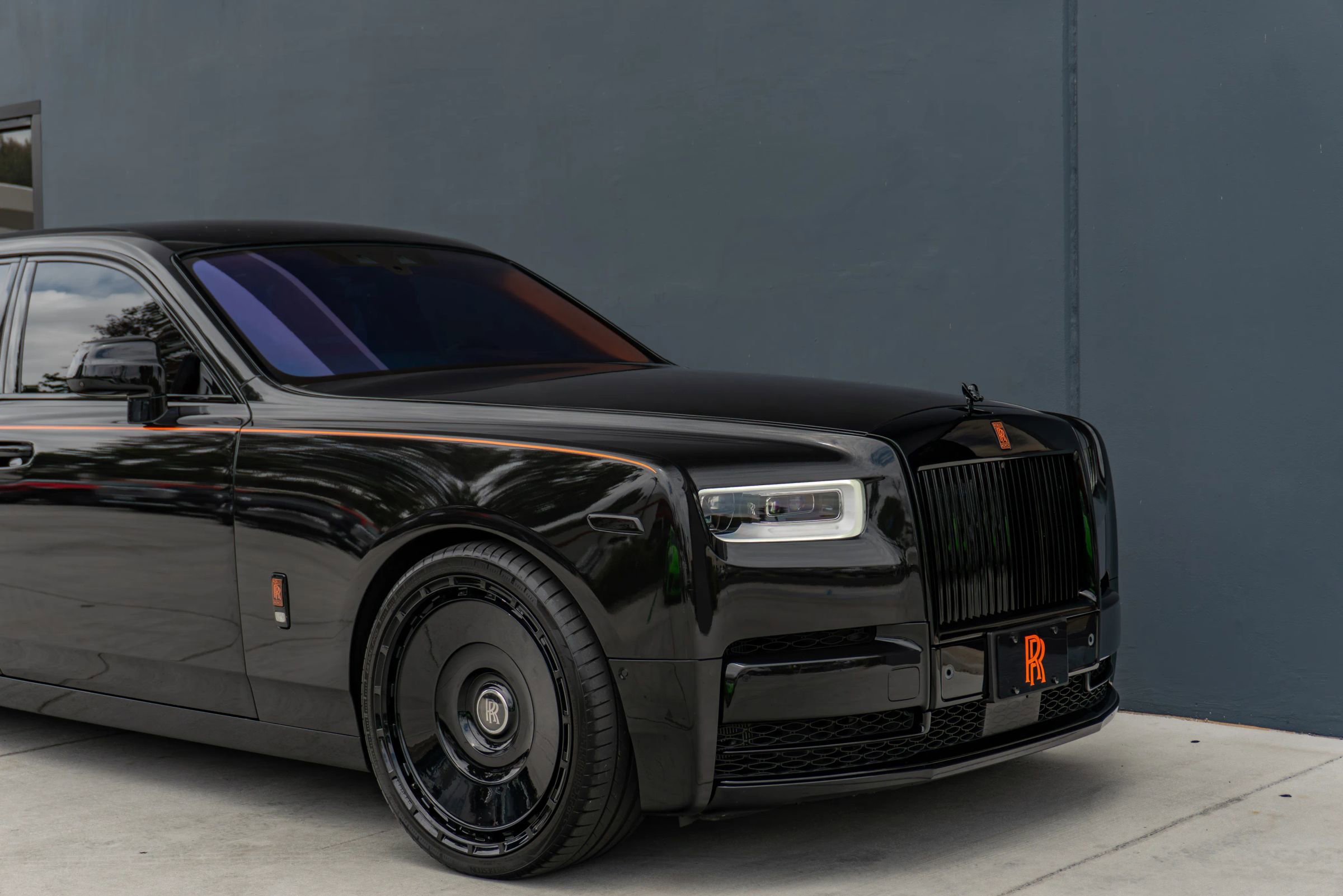Used 2018 Rolls-Royce Phantom Sedan RWD image 38
