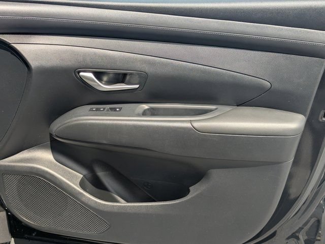 Used 2025 Hyundai Tucson SE FWD image 13