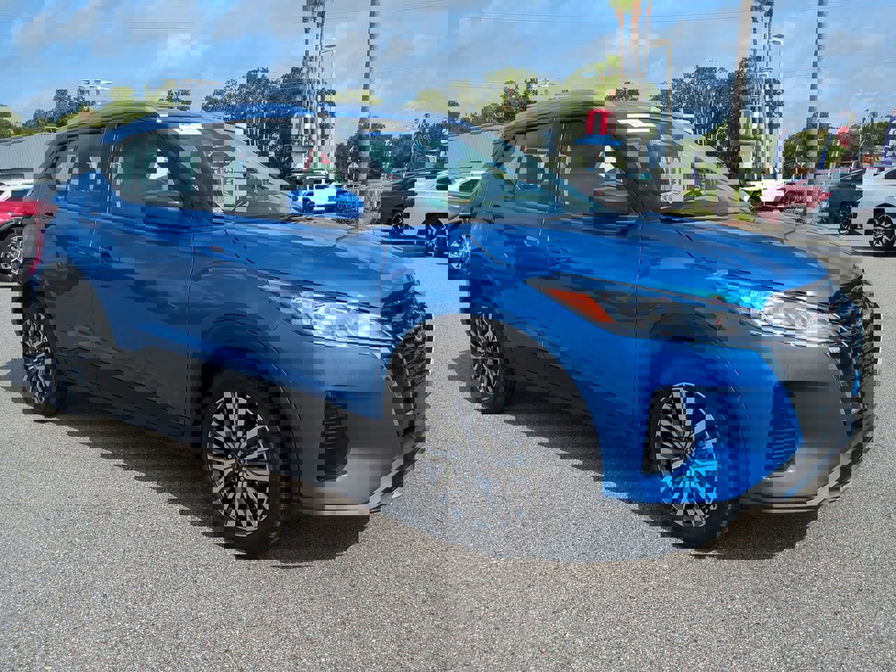 Used 2024 Nissan Kicks SV image 2