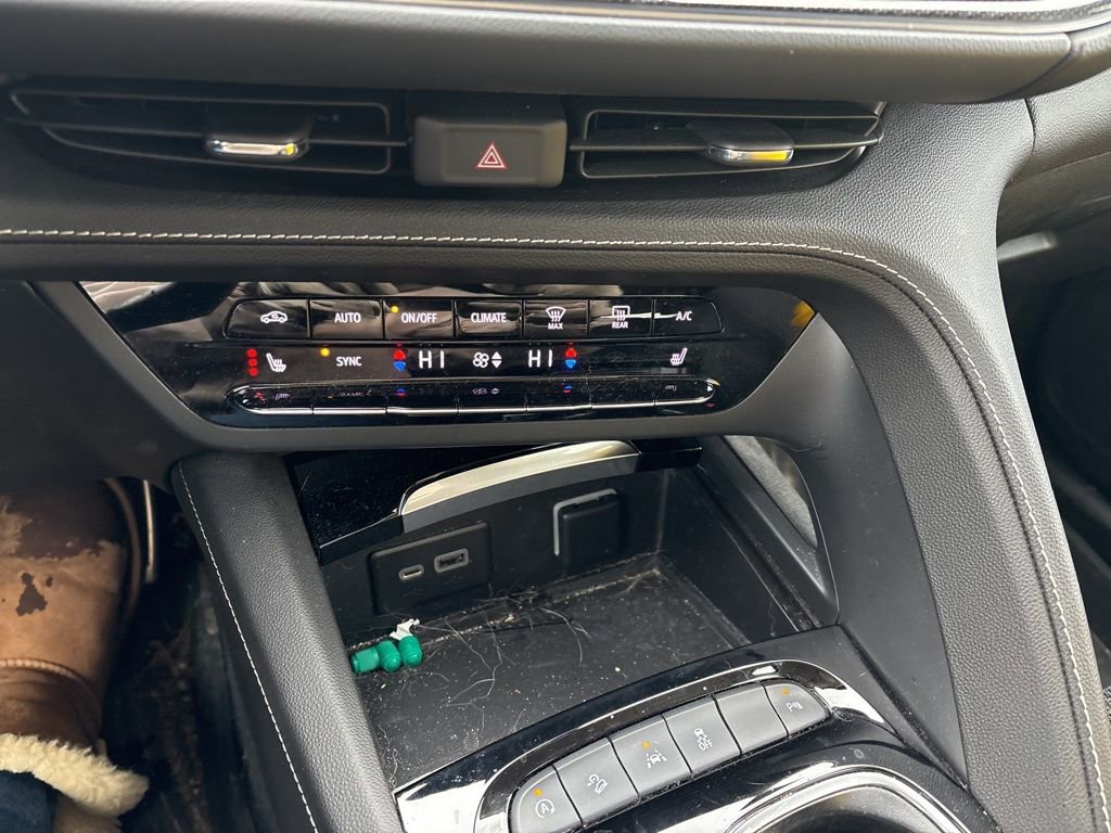 Used 2022 Buick Envision Preferred image 33