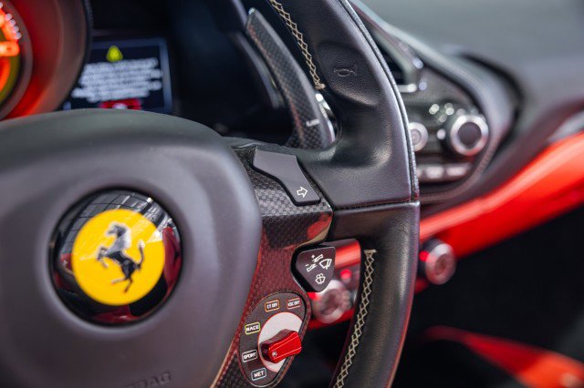 Used 2018 Ferrari 488 Spider image 32