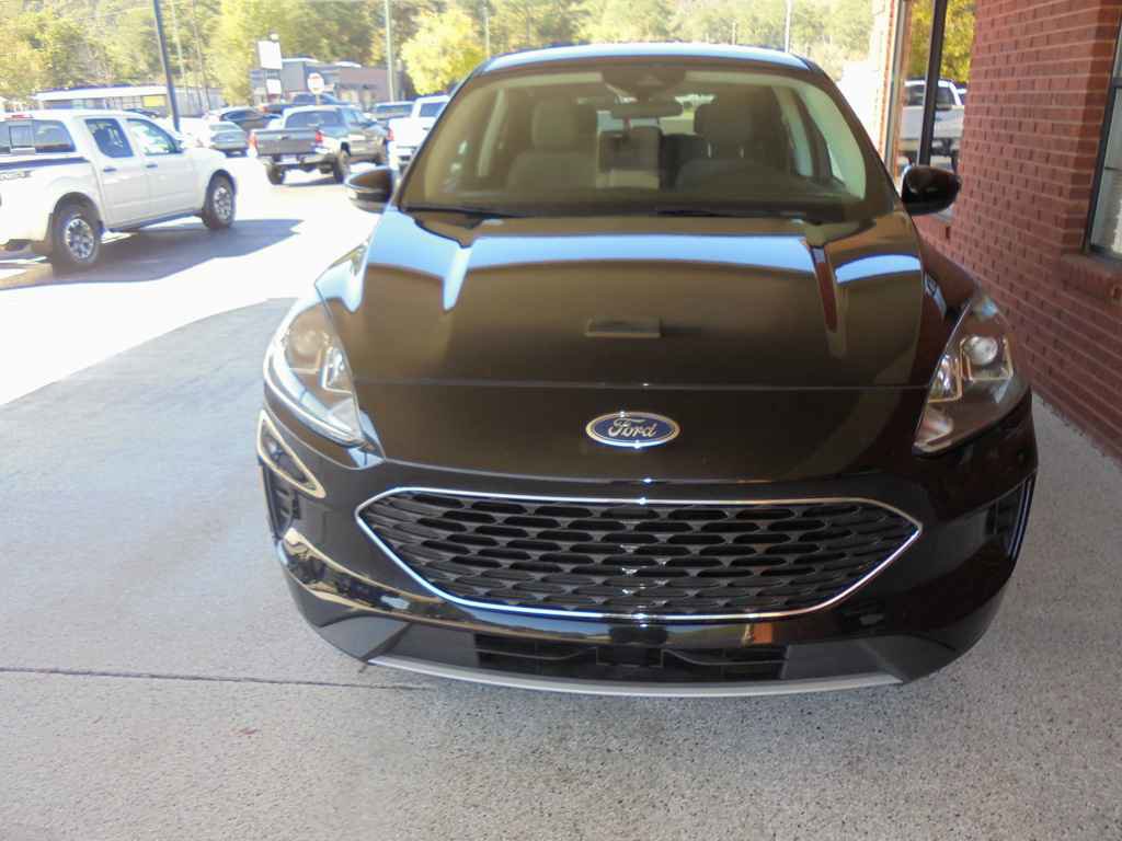 Used 2021 Ford Escape SE image 3