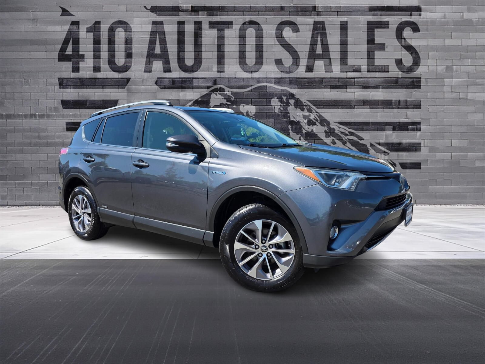 Used 2018 Toyota RAV4 XLE