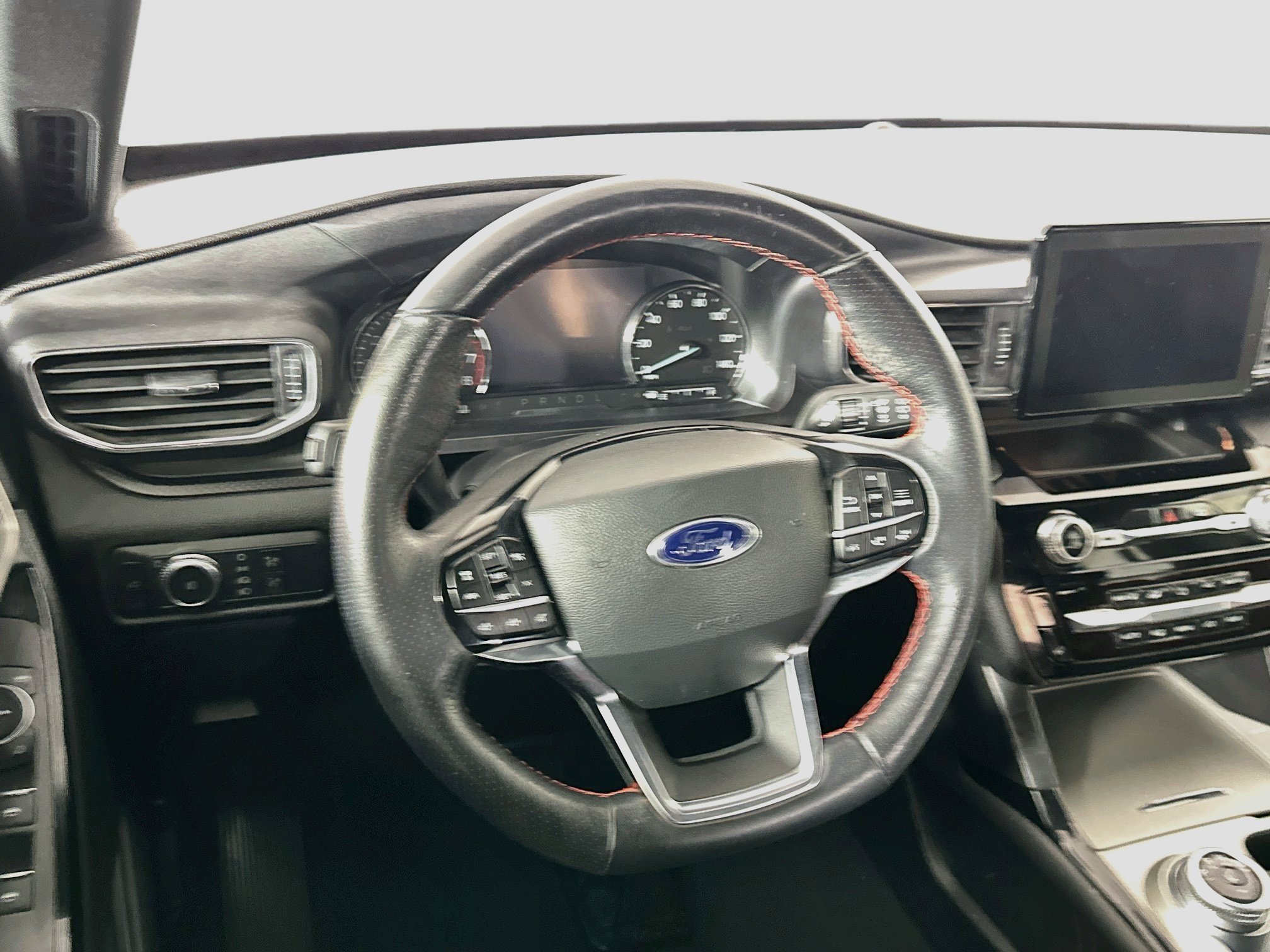 Used 2022 Ford Explorer ST-Line AWD/4WD image 18