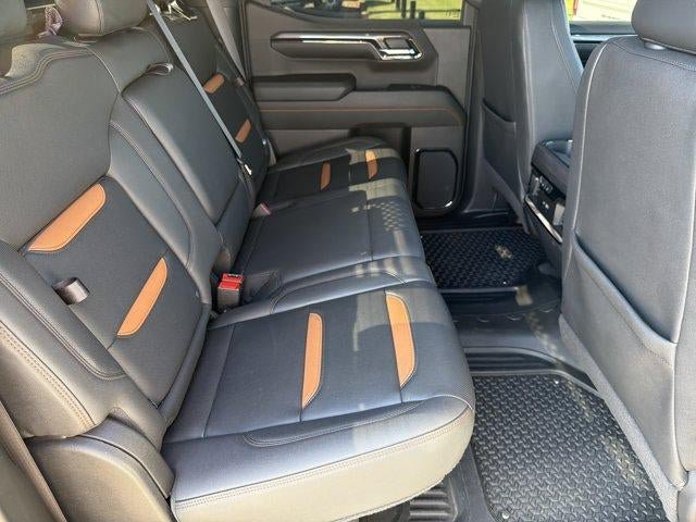 Used 2024 GMC Sierra 1500 AT4 w/ Technology Package AWD/4WD image 18