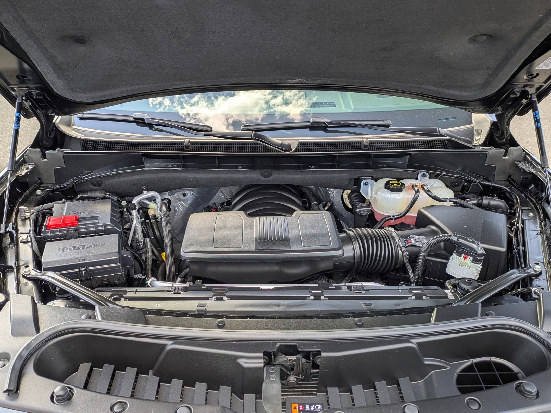 Certified 2025 GMC Yukon Elevation image 34