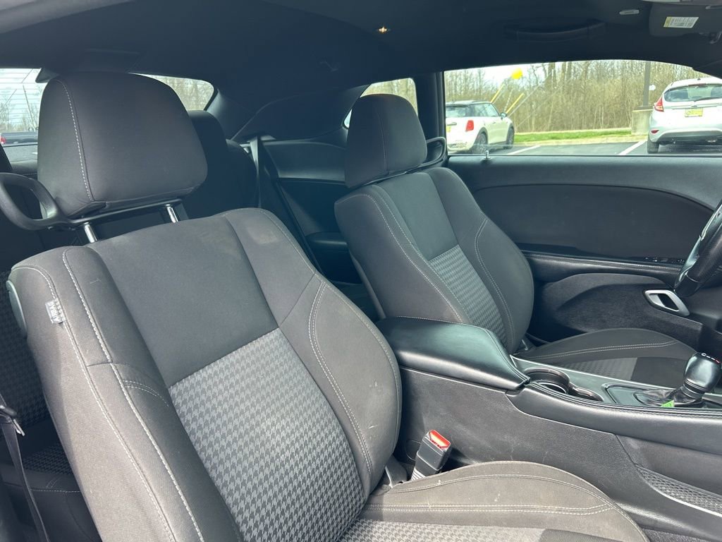 Used 2022 Dodge Challenger SXT w/ Blacktop Package image 31