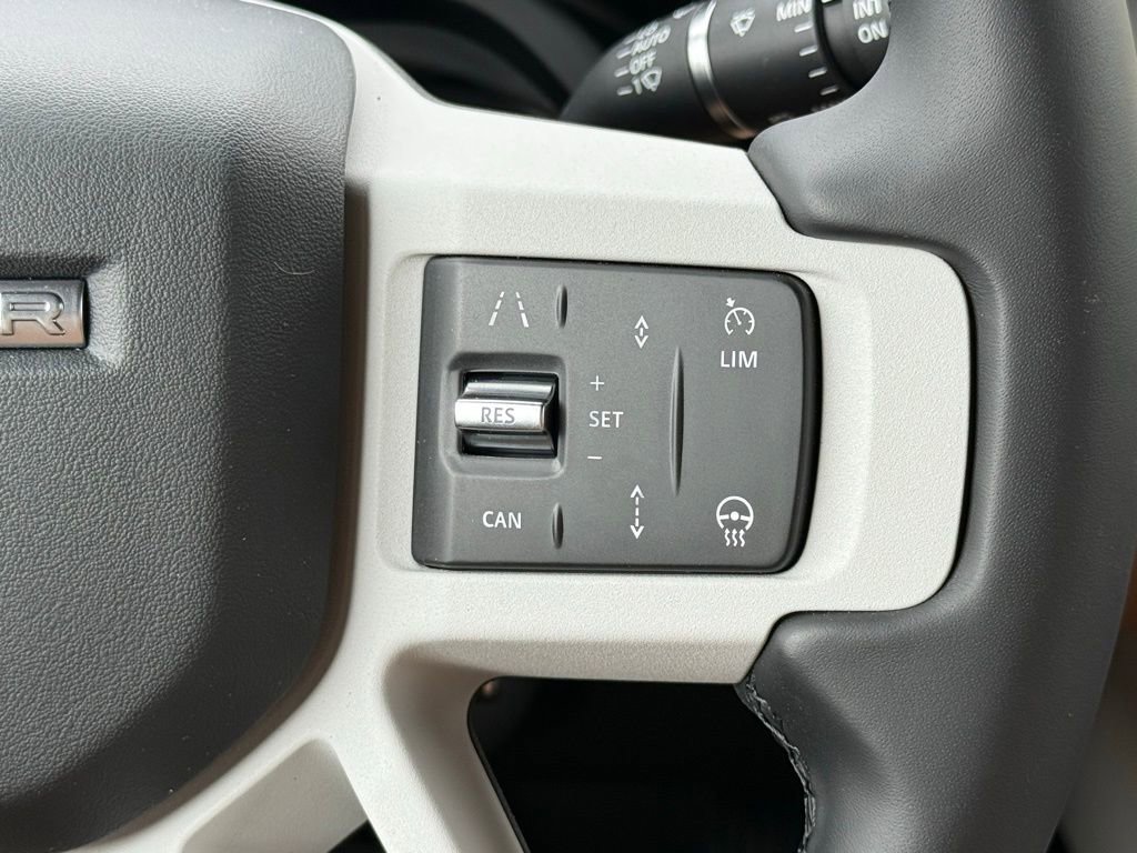 New 2026 Land Rover Defender 110 X-Dynamic SE image 20