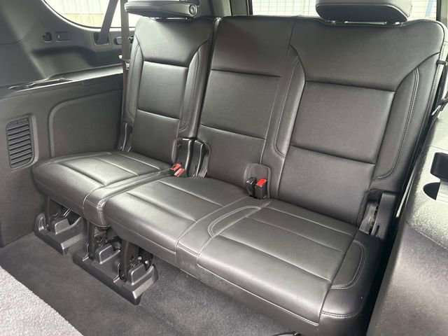 Used 2021 Chevrolet Suburban LT w/ LT Signature Package image 18