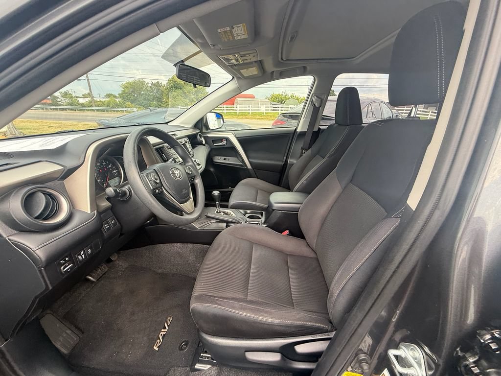 Used 2015 Toyota RAV4 XLE AWD/4WD image 12