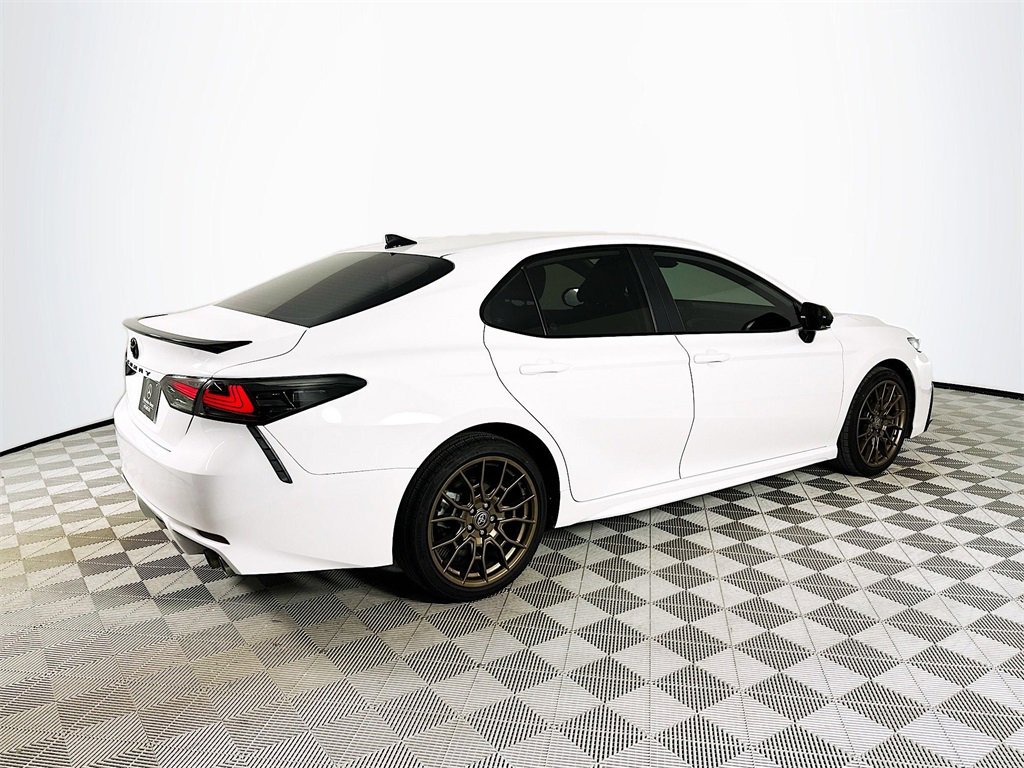 Used 2023 Toyota Camry SE image 7