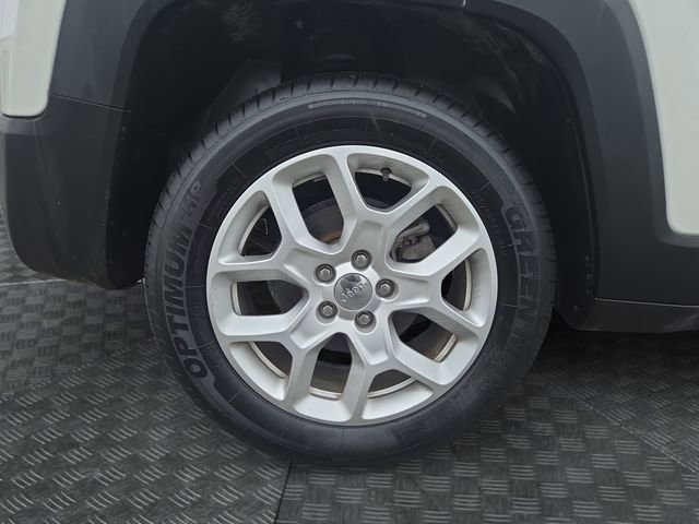 Used 2018 Jeep Renegade Latitude image 34