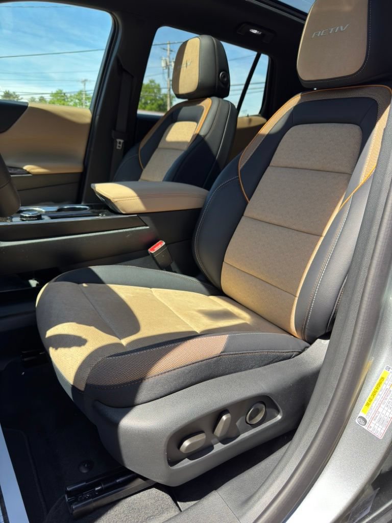 New 2026 Chevrolet Equinox ACTIV w/ Convenience Package III AWD/4WD image 27