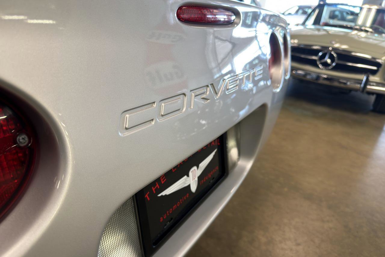 Used 1997 Chevrolet Corvette Coupe w/ Memory Pkg RWD image 53