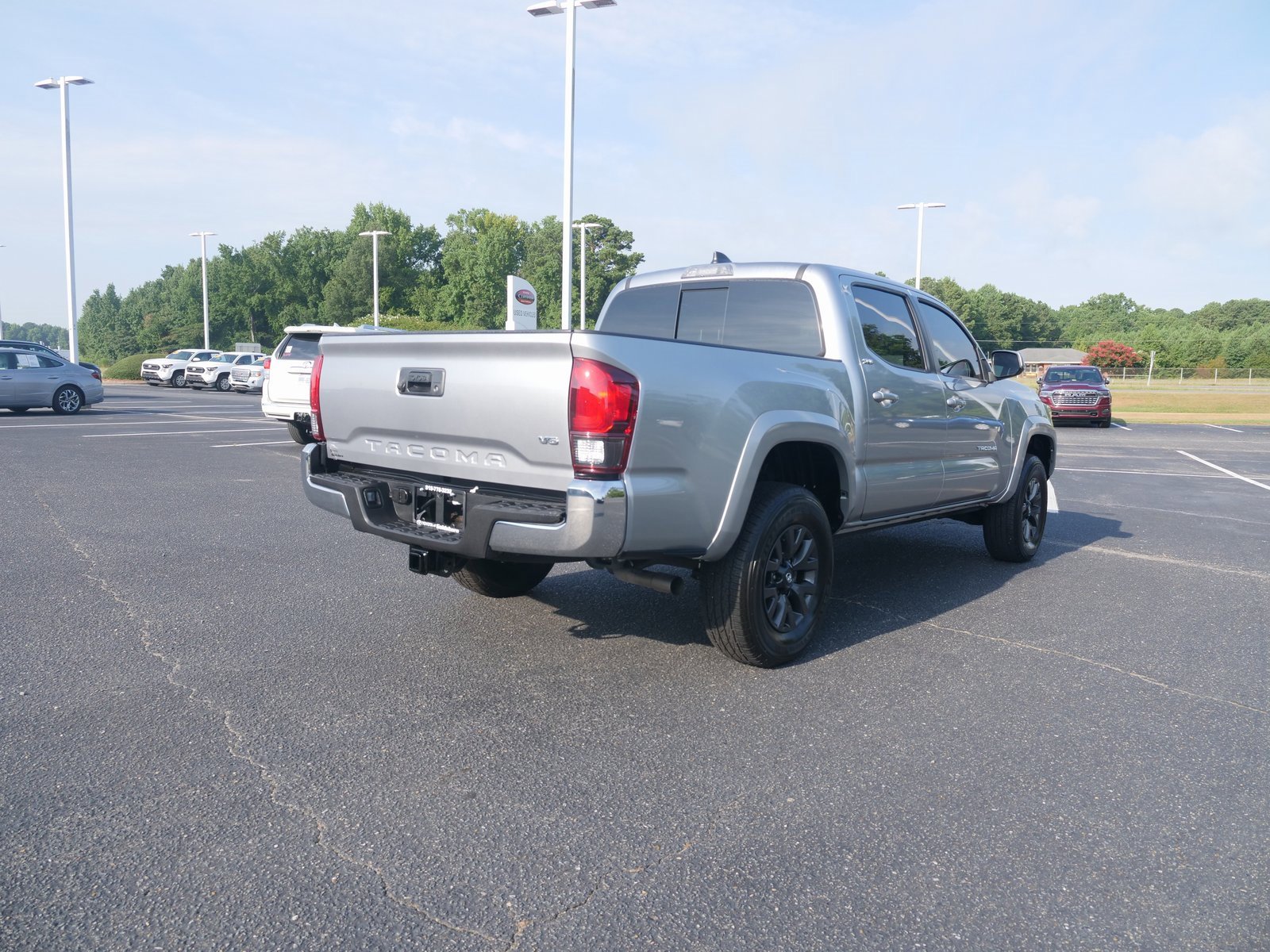 Used 2023 Toyota Tacoma SR5 image 3