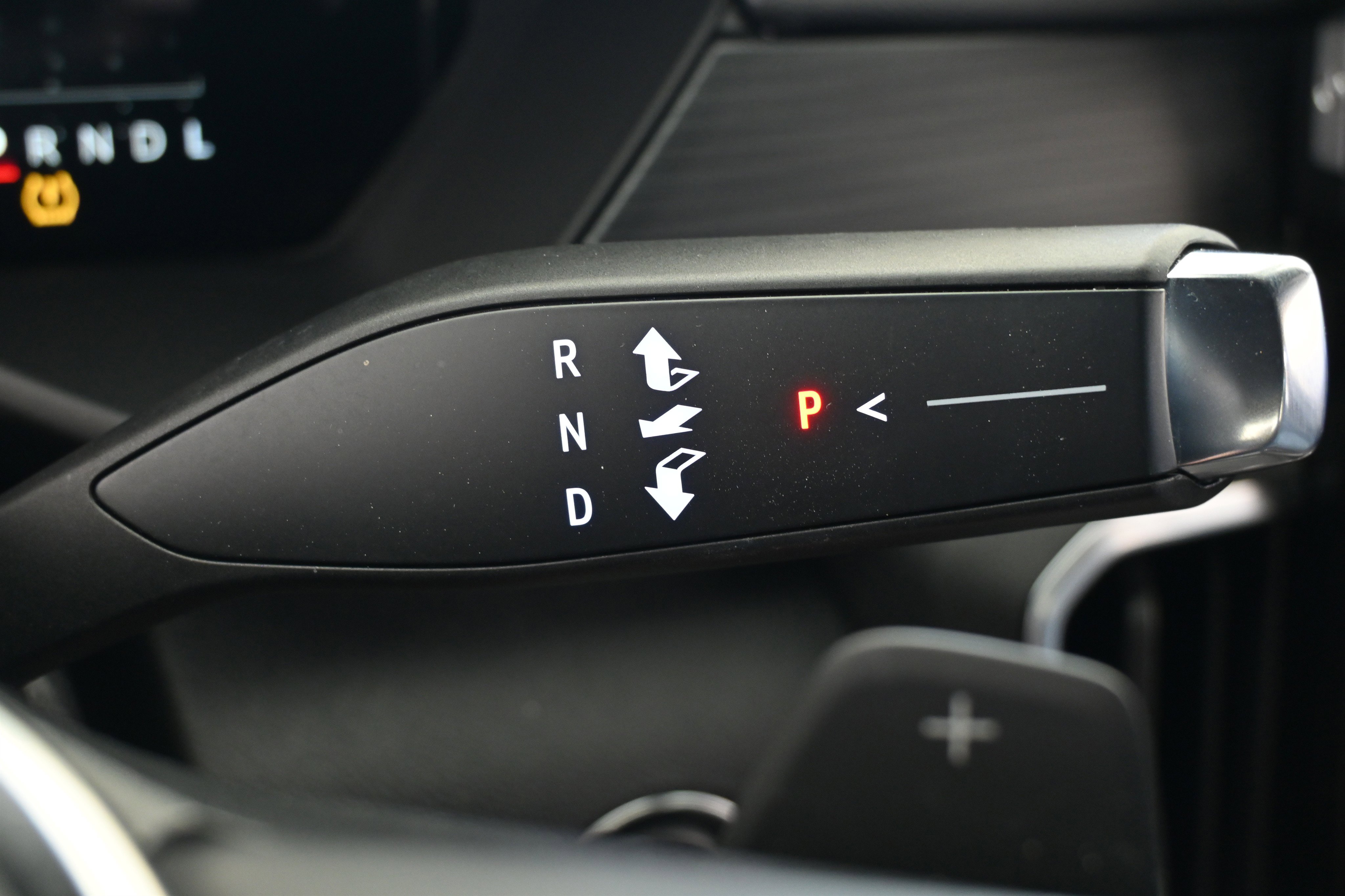 Used 2025 GMC Acadia Elevation image 32