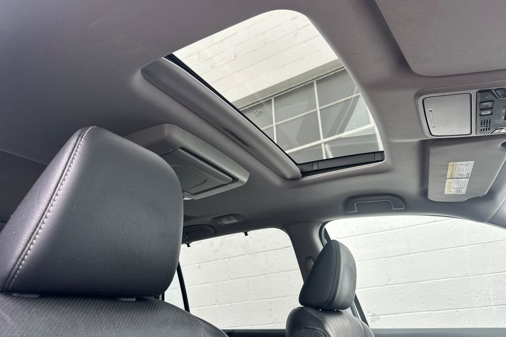 Used 2019 Honda Pilot Elite image 19