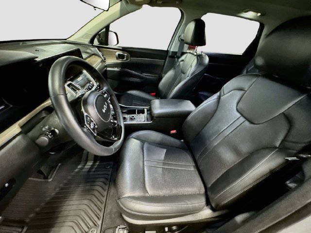 Certified 2023 Kia Sorento S w/ Panoramic Sunroof Package AWD/4WD image 22