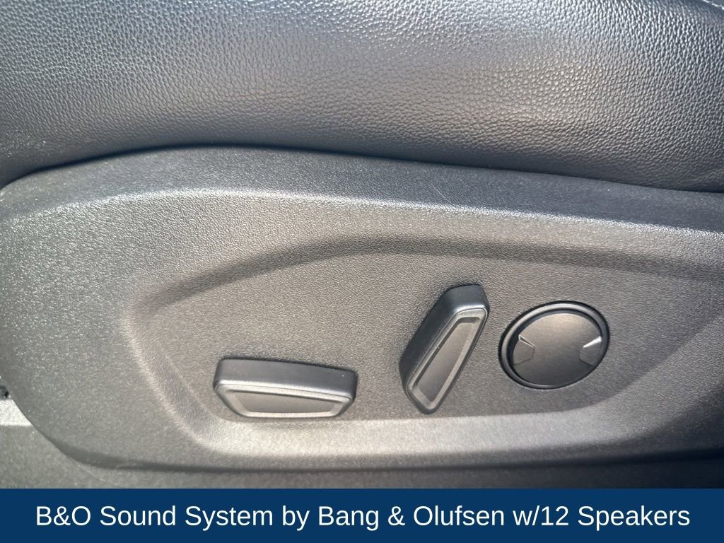 Used 2024 Ford Edge Titanium image 12