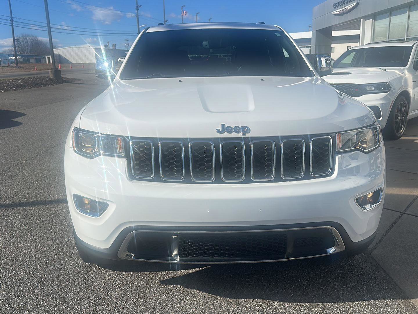 Used 2020 Jeep Grand Cherokee Limited image 2