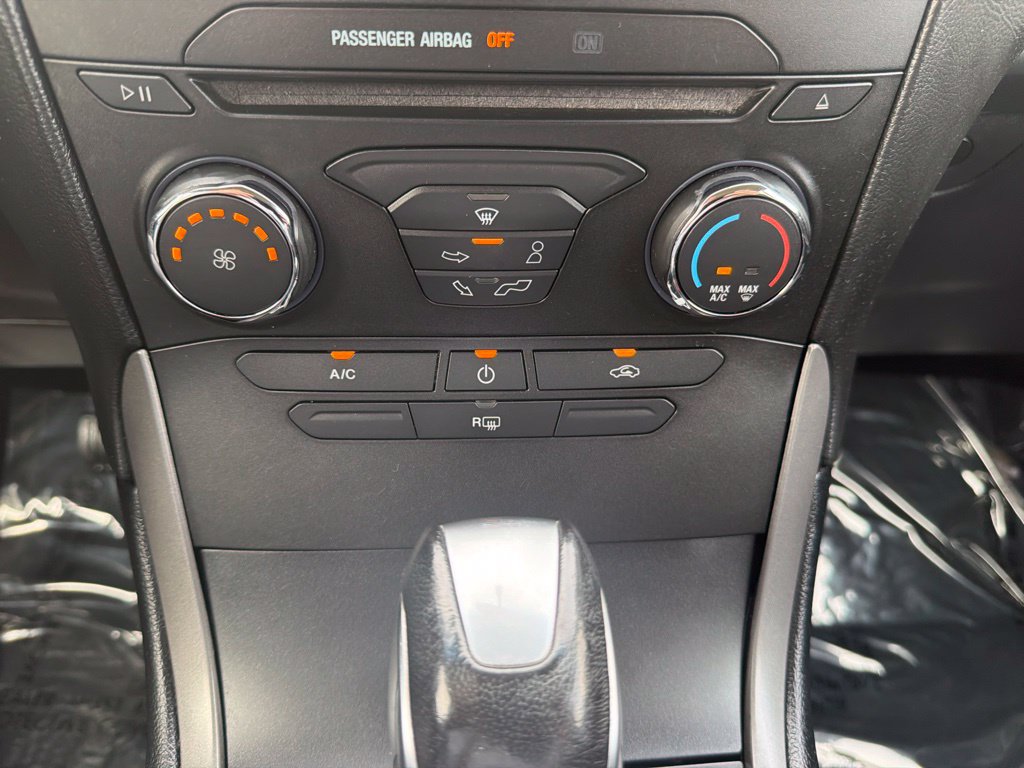 Used 2018 Ford Edge SE FWD image 29