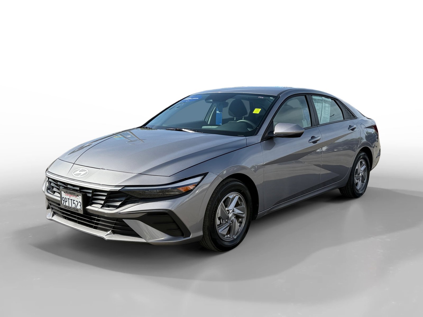 Certified 2025 Hyundai Elantra SE w/ Cargo Package