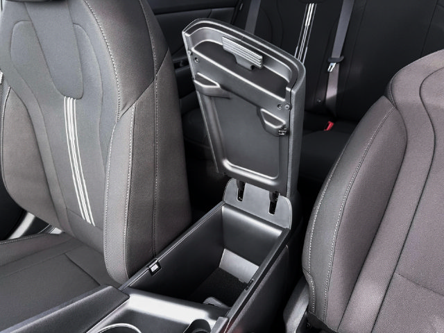 New 2026 Hyundai Elantra Sport FWD image 18