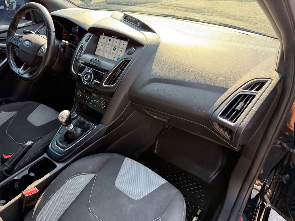 Used 2017 Ford Focus ST w/ Equipment Group 401A FWD image 68