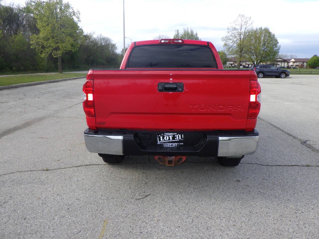 Used 2015 Toyota Tundra SR5 w/ TRD Off Road Package AWD/4WD image 9