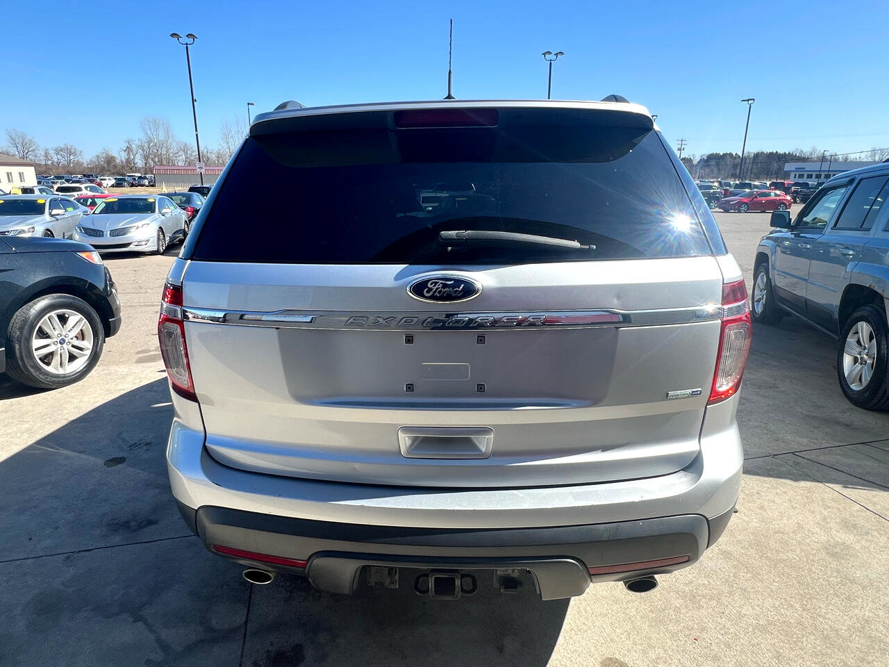Used 2013 Ford Explorer 4WD w/ Class III Trailer Tow Pkg image 6