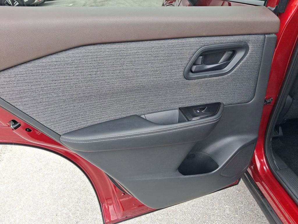 Certified 2021 Nissan Rogue S FWD image 11