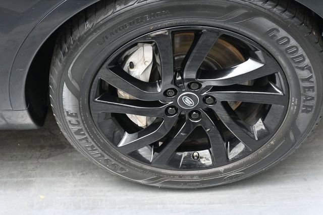 Used 2020 Land Rover Discovery Landmark AWD/4WD image 31