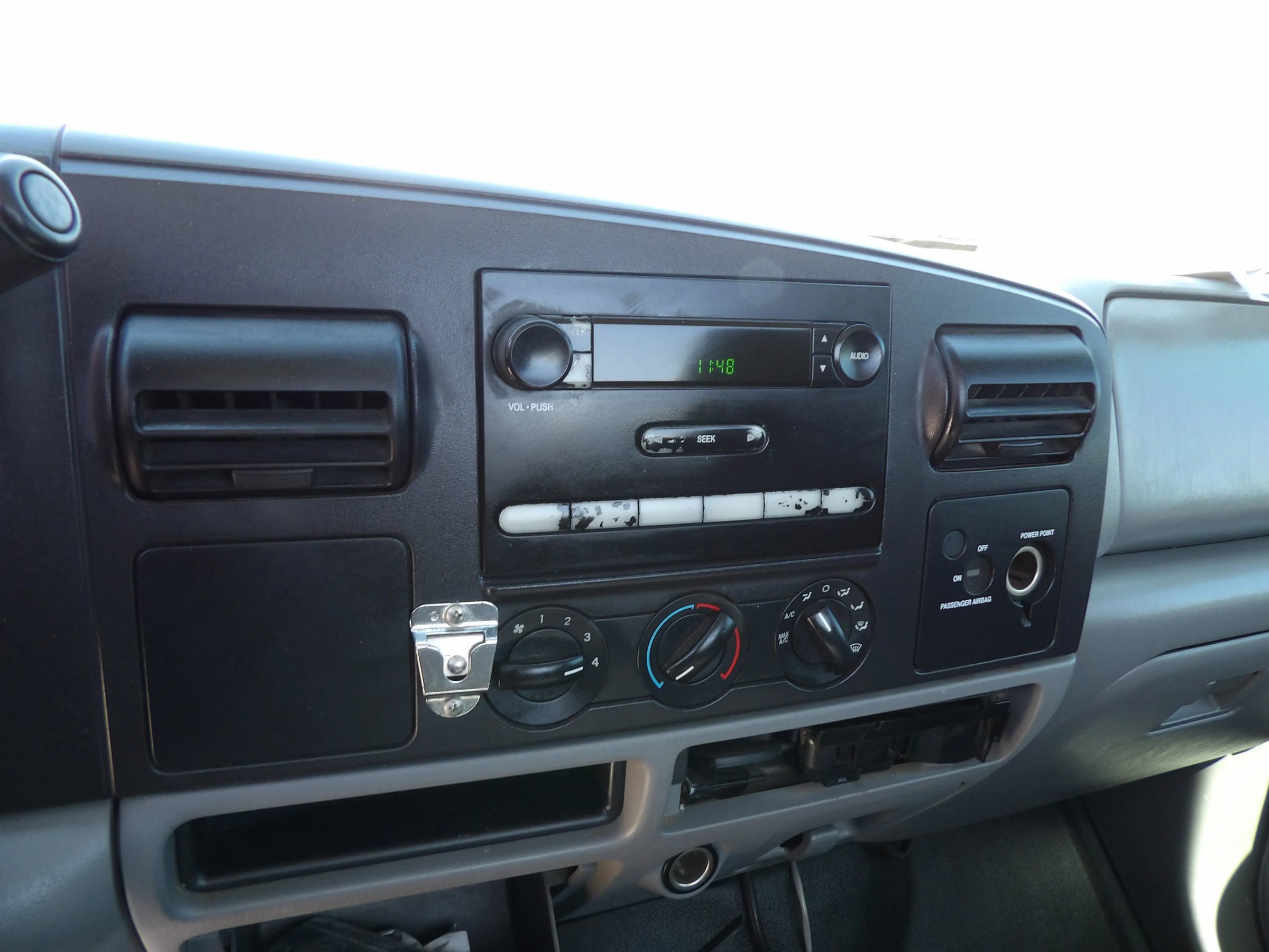 Used 2005 Ford F350 XL image 14