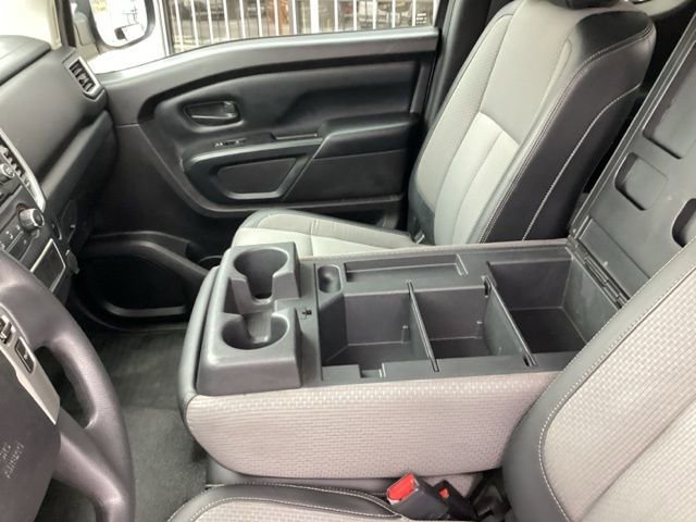 Used 2017 Nissan Titan S image 24