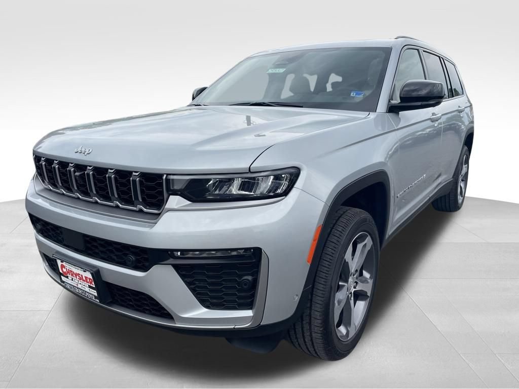 New 2026 Jeep Grand Cherokee L Limited w/ Luxury Tech Group II AWD/4WD image 22