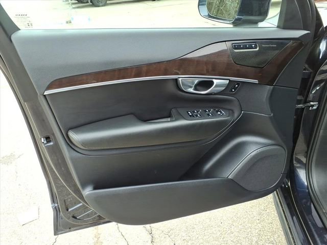 Used 2019 Volvo XC90 T5 Momentum w/ Advanced Package image 16