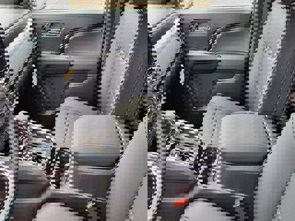 New 2025 Chevrolet Colorado LT w/ LT Convenience Package image 18