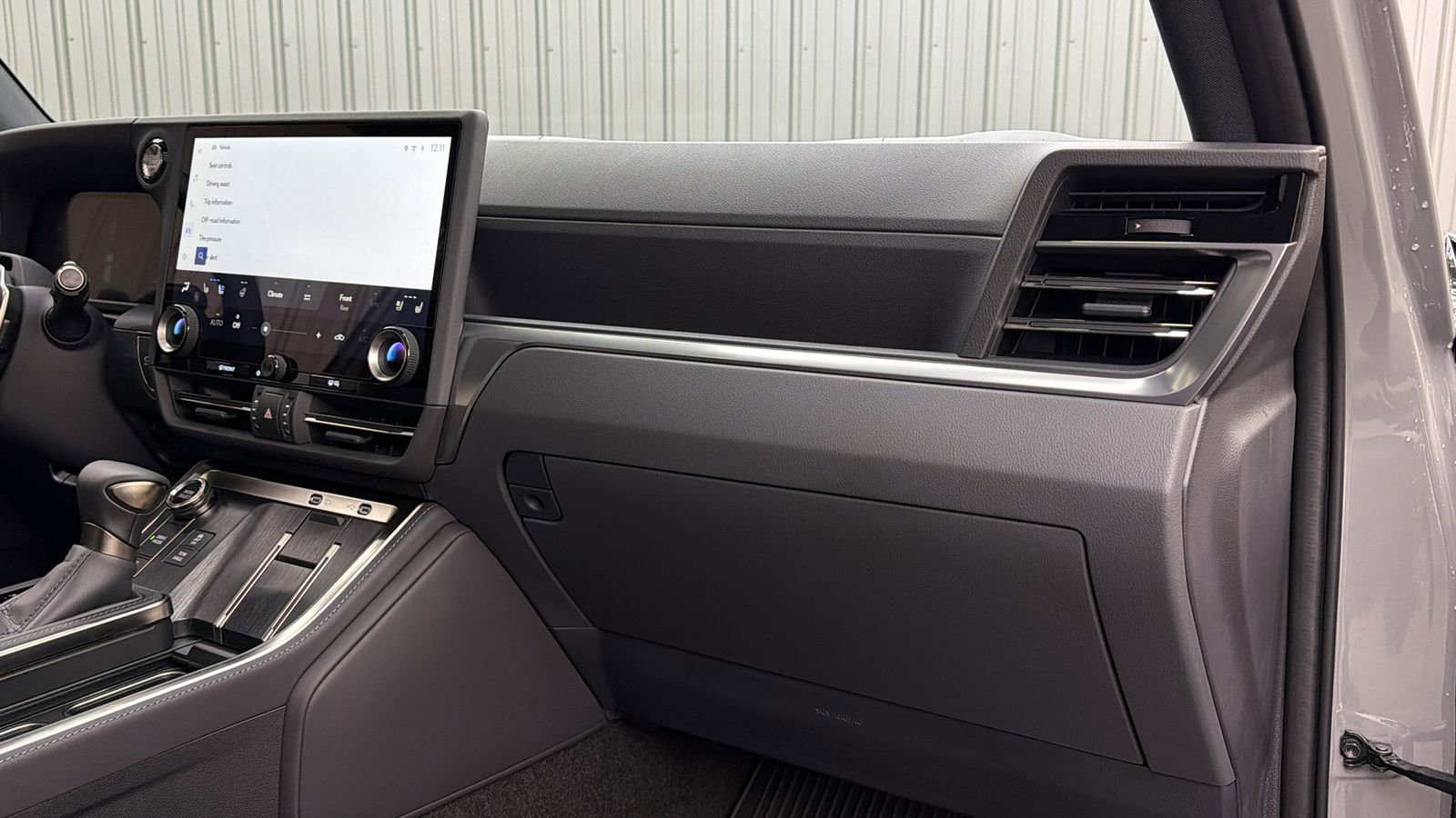 Used 2026 Lexus GX 550 w/ Accessory Package (2T) image 37