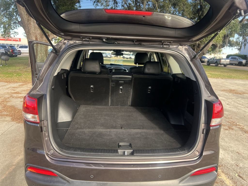 Used 2017 Kia Sorento EX image 17