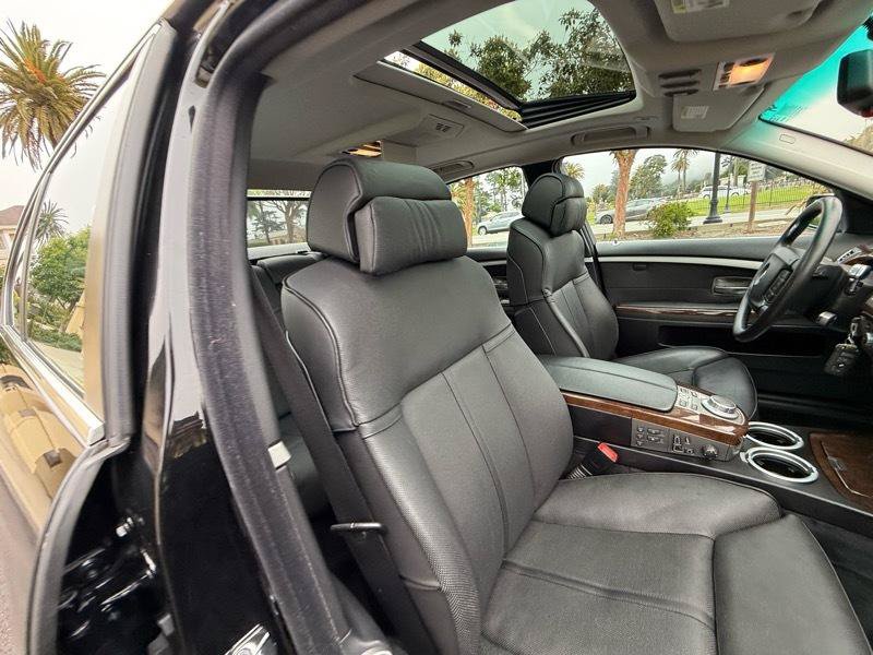 Used 2006 BMW 750i RWD image 59