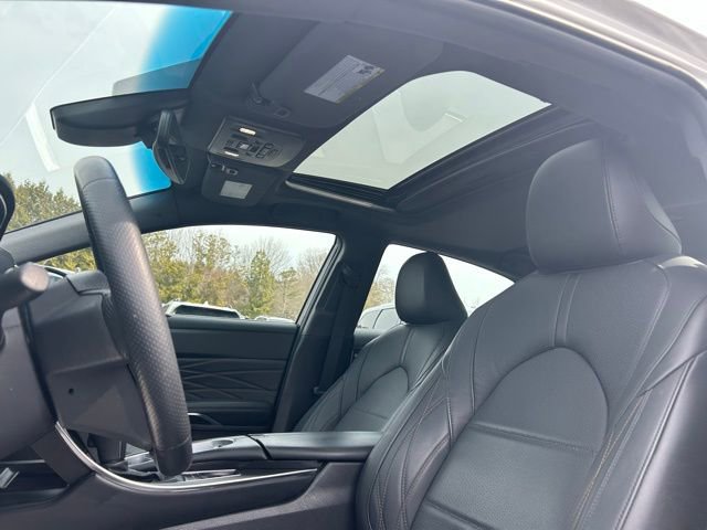 Used 2022 Toyota Avalon Limited w/ Advanced Safety Package FWD image 14