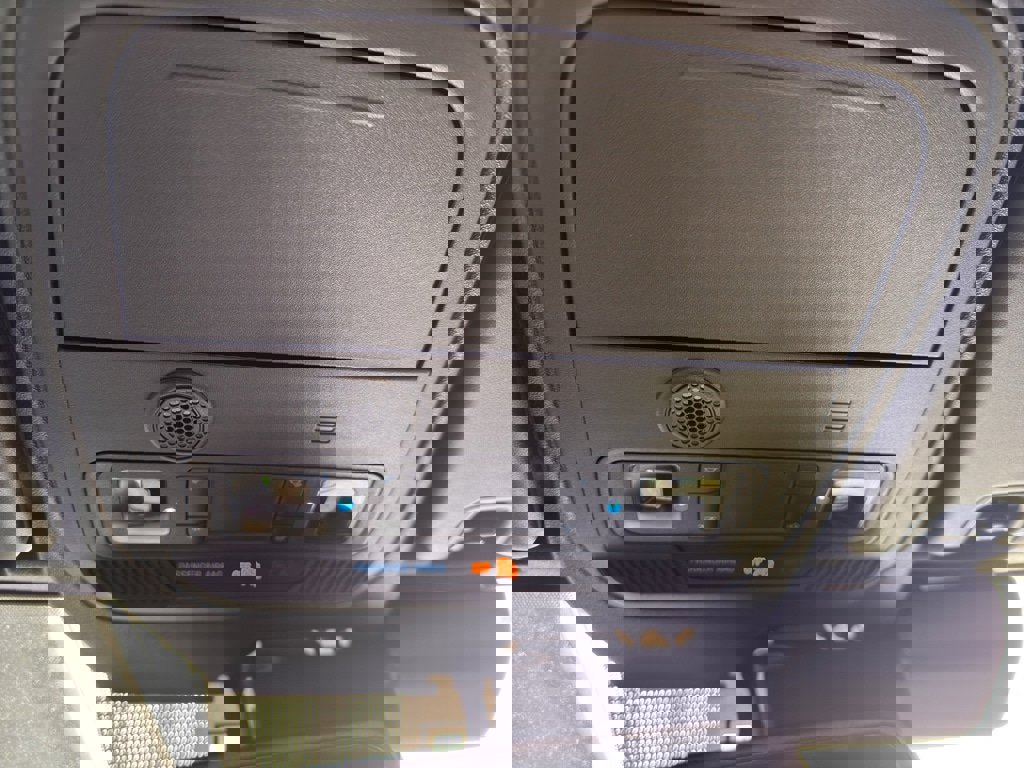 New 2025 Ford Bronco Outer Banks w/ Sasquatch Package AWD/4WD image 32