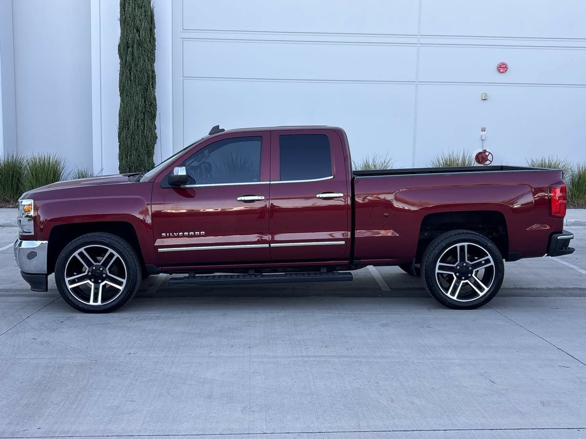 Used 2017 Chevrolet Silverado 1500 LTZ w/ LTZ Plus Package RWD image 6