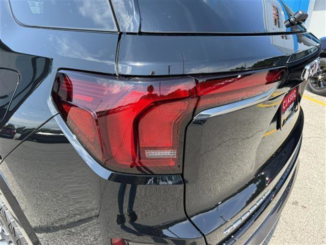 New 2026 GMC Terrain AT4 w/ Convenience Package III image 32