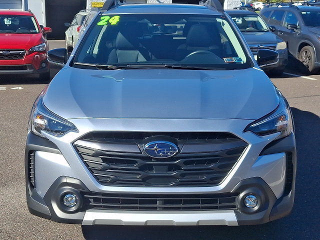 Used 2024 Subaru Outback Limited XT AWD/4WD image 2