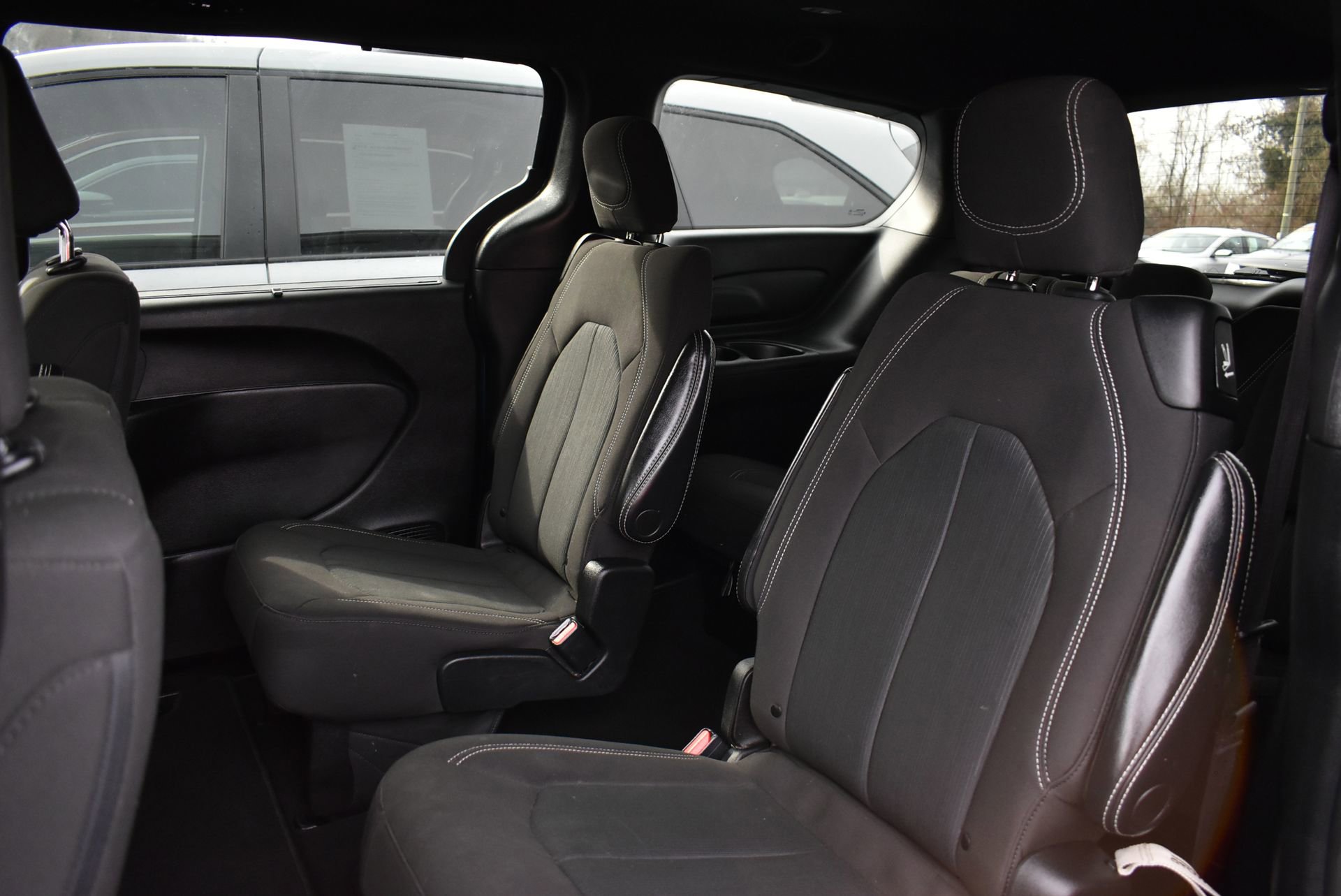 Used 2021 Chrysler Pacifica Touring w/ S Appearance Package image 14