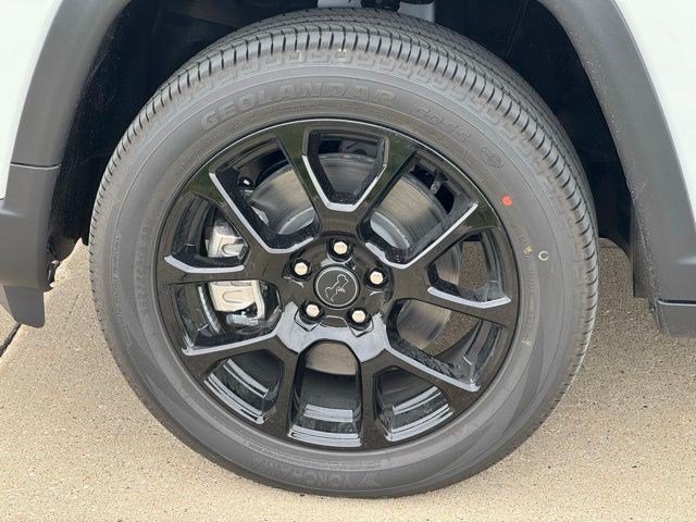 New 2026 Jeep Compass Latitude AWD/4WD image 38