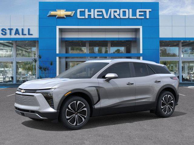 Used 2026 Chevrolet Blazer EV LT AWD/4WD image 2