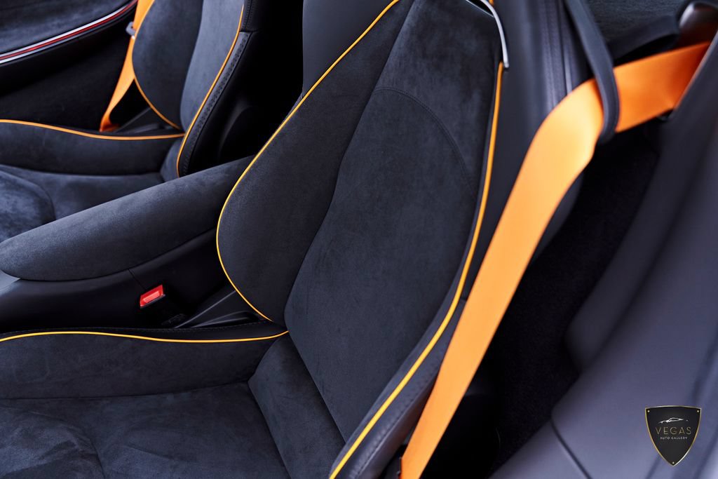 Used 2025 McLaren Artura RWD image 59