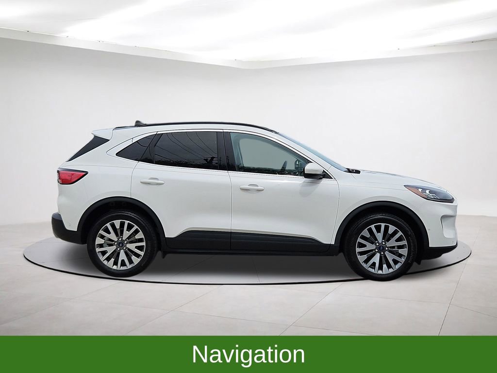 Used 2021 Ford Escape Titanium w/ Class II Trailer Tow Package image 8